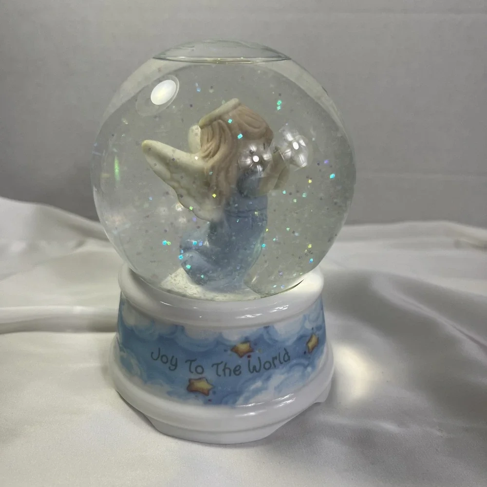 Enesco Precious Moments‎ Angel Snow Globe Music Box 1996  
